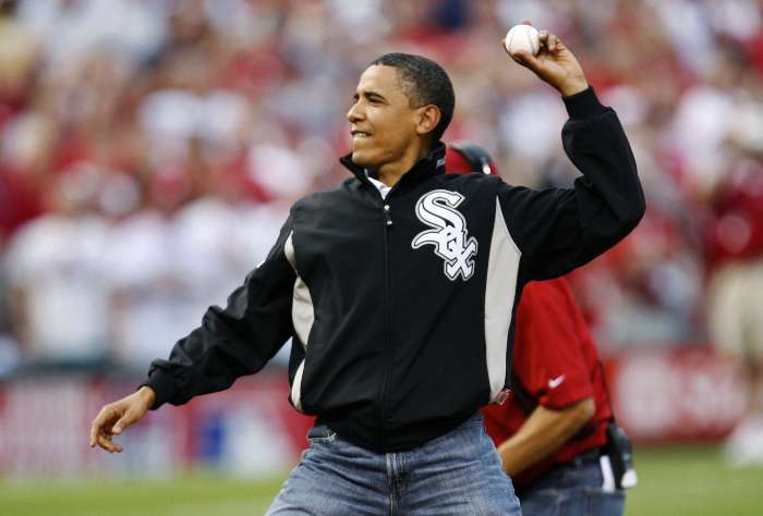 Obama faz primeiro lançamento no jogo das Estrelas da MLB