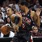 Jannero Pargo, do Chicago Bulls, tenta evitar passagem de Jerryd Bayless, do Portland Trail Blazers Jannero Pargo, do Chicago Bulls, tenta evitar passagem de Jerryd Bayless, do Portland Trail Blazers