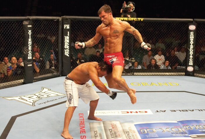 Enciclopédia do UFC, da Panini, é um guia completo do principal evento de MMA do mundo