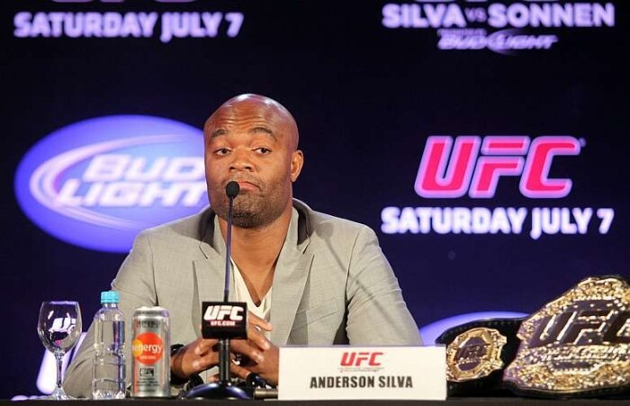 Com muita provocação, luta entre Anderson Silva e Chael Sonnen será em Las Vegas