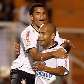 Dentinho comemora o gol do atacante Souza na vitória do Corinthians Dentinho comemora o gol do atacante Souza na vitória do Corinthians