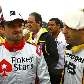 Rubens Barrichello e Tony Kanaan esperam pela largada das 500 milhas de kart da Granja Viana