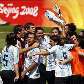Argentinos comemoram o bicampeonato olímpico no futebol Argentinos comemoram o bicampeonato olímpico no futebol