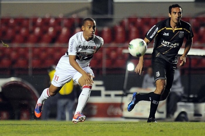 São Paulo derrota a Ponte Preta por 3 a 0 no Morumbi e volta a encostar no G-4 do Brasileirão