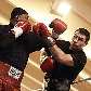 O ucraniano Vitaly Klitschko treina com sparring para luta com Kevin Johnson, em 12 de dezembro O ucraniano Vitaly Klitschko treina com sparring para luta com Kevin Johnson, em 12 de dezembro