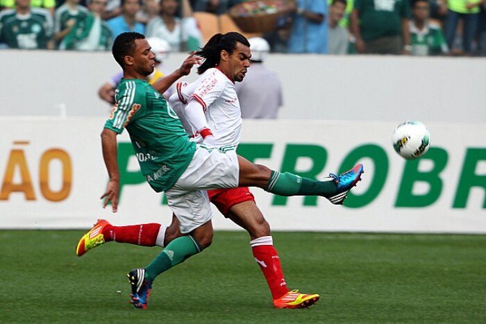 Obina brilha e Palmeiras bate Náutico em Barueri