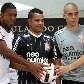 Jucilei (d.), Dentinho e Júlio César apresentam as novas camisas do Corinthians para a temporada Jucilei (d.), Dentinho e Júlio César apresentam as novas camisas do Corinthians para a temporada