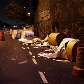 Motorista embriagado deixa bobinas de papel caírem na Marginal do Tietê e complica o trânsito em SP