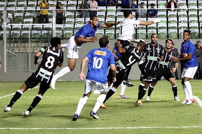 Cruzeiro, Fluminense e Botafogo venceram neste sábado, na 5ª rodada do Campeonato Brasileiro Cruzeiro, Fluminense e Botafogo venceram neste sábado, na 5ª rodada do Campeonato Brasileiro