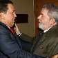 Chávez e Lula se cumprimentam no encontro da Unasul