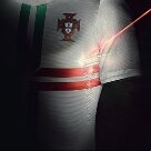 Esportes - Nike apresenta detalhes das novas camisas das seleções de Portugal, França e Holanda para a disputa da Euro 2012 - Foto: Divulgação