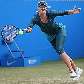 Maria Sharapova se estica para retornar bola no segundo jogo em Birmingham Maria Sharapova se estica para retornar bola no segundo jogo em Birmingham