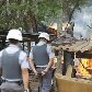 Moradores entram em confronto com a PM em reintegração de posse Moradores entram em confronto com a PM em reintegração de posse