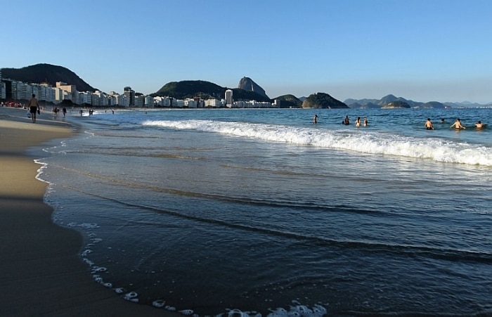 Copacabana completa 120 anos