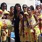 Condoleezza Rice posa para foto com integrantes do grupo Bagunçado, em sua visita a Salvador Condoleezza Rice posa para foto com integrantes do grupo Bagunçado, em sua visita a Salvador