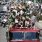 Após bi olímpico, seleção feminina de vôlei chega ao Brasil e desfila em carro aberto Após bi olímpico, seleção feminina de vôlei chega ao Brasil e desfila em carro aberto