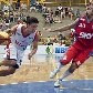 Helinho, armador do Vivo/Franca, finta Gustavo Lima, do Pinheiros/SKY Helinho, armador do Vivo/Franca, finta Gustavo Lima, do Pinheiros/SKY