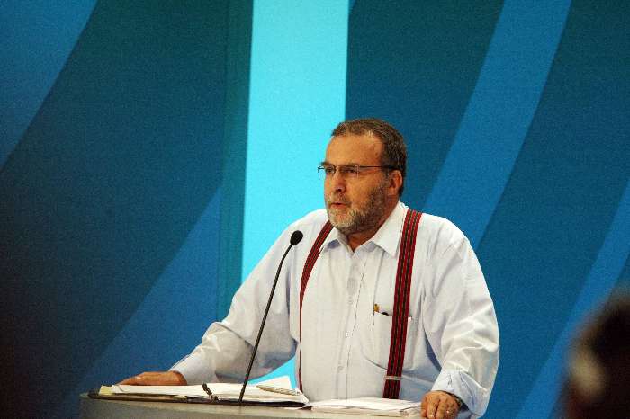 Candidato Renato Reichmann (PMN), durante o debate eleitoral de TV, promovido pela Rede Record