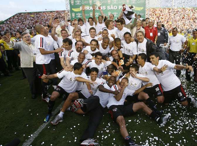 São-paulinos comemoram o tricampeonato brasileiro