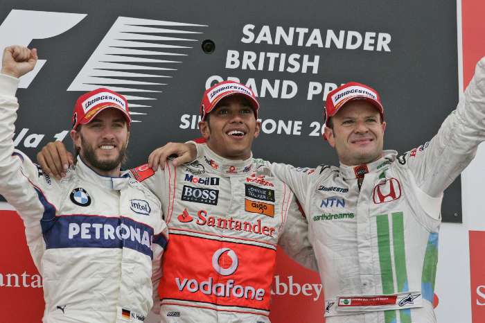 Heidfeld, Hamilton e Barrichello no pódio do GP da Inglaterra