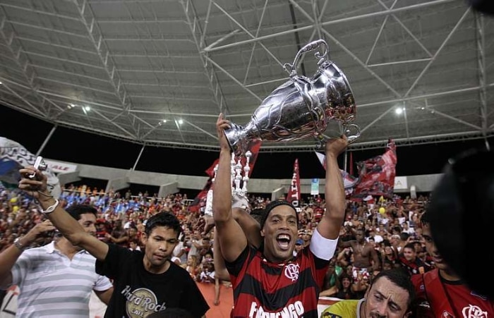 Atacante entra na Justiça para se desligar do clube após um ano e cinco meses