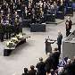 Presidente israelense, Shimon Peres, é aplaudido depois de discursar no Parlamento alemão