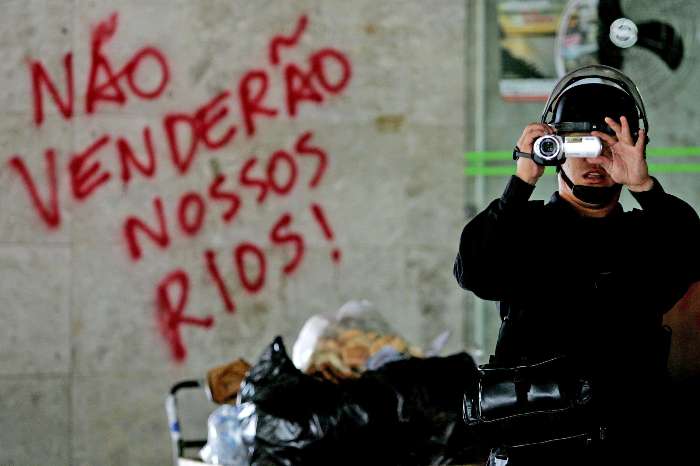 Manifestação contra leilão do Madeira gera confusão na Aneel