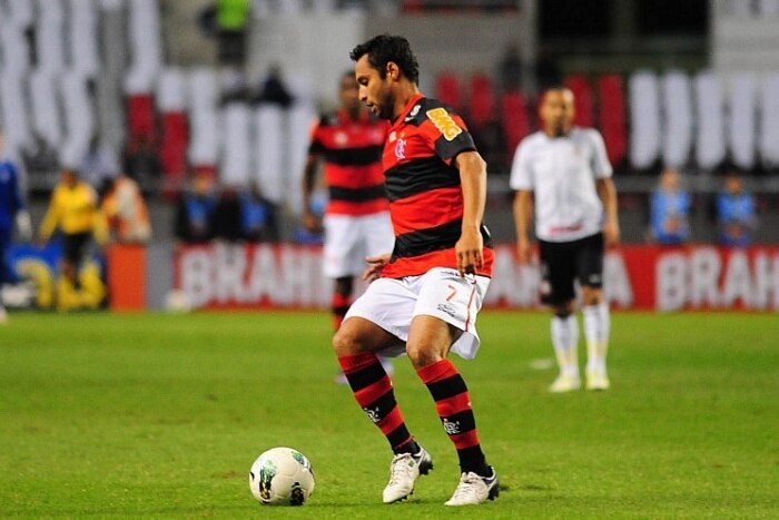 Corinthians esmaga Flamengo por 3 a 0