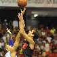 Marcelinho (Flamengo) e Diego (Brasília)  disputam bola na decisão do NBB