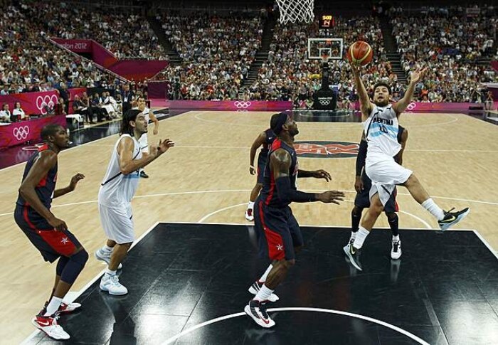 EUA batem Argentina e Espanha passa pela Rússia para repetir final de 2008