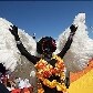 Parada Gay reúne milhares na orla de Copacabana