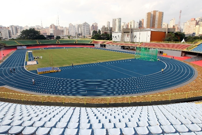 Na realidade, o simpático e bem localizado estádio Ícaro de Castro é para competições de atletismo