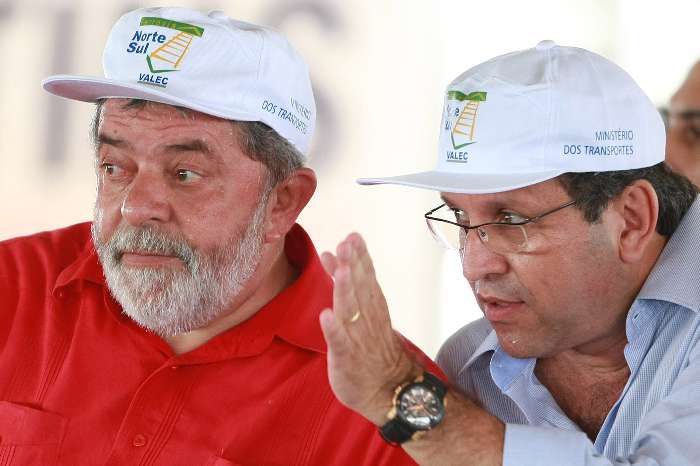 Marcelo Miranda (PMDB), governador do Tocantins, ao lado de Lula