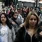 Passageiros chegam à estação Santos-Imigrantes no 2º dia de proibição aos fretados Passageiros chegam à estação Santos-Imigrantes no 2º dia de proibição aos fretados