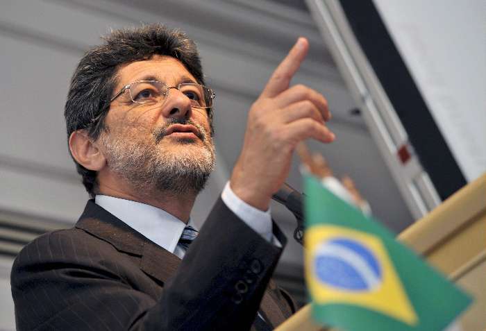Presidente da Petrobras concede entrevista em Tóquio