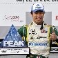 Sato comemora a pole position para a etapa de Edmonton da Fórmula Indy Sato comemora a pole position para a etapa de Edmonton da Fórmula Indy
