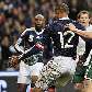 Henry ajeita a bola com a mão antes de passe para gol da França no 1 a 1 com a Irlanda Henry ajeita a bola com a mão antes de passe para gol da França no 1 a 1 com a Irlanda