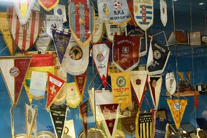 Conheça o memorial dos 100 anos de conquistas do Santos