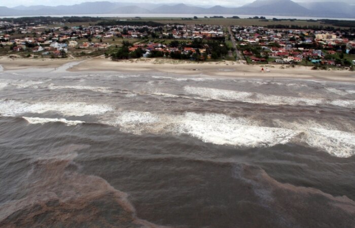 Transpetro diz que Praia de Tramandaí, no RS, está limpa
