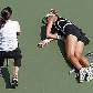 Médica corre para atender a bielo-russa Victoria Azarenka, que desmaiou devido ao calor, no US Open