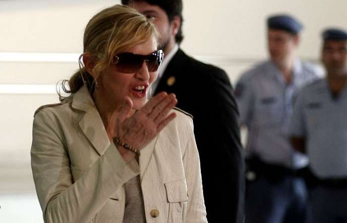 Madonna chega ao Palácio do Governo de São Paulo para reunião com o governador José Serra