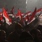 Na Praça Tahrir, egípcios protestam contra governo militar e comemoram um ano sem Hosni Mubarak
