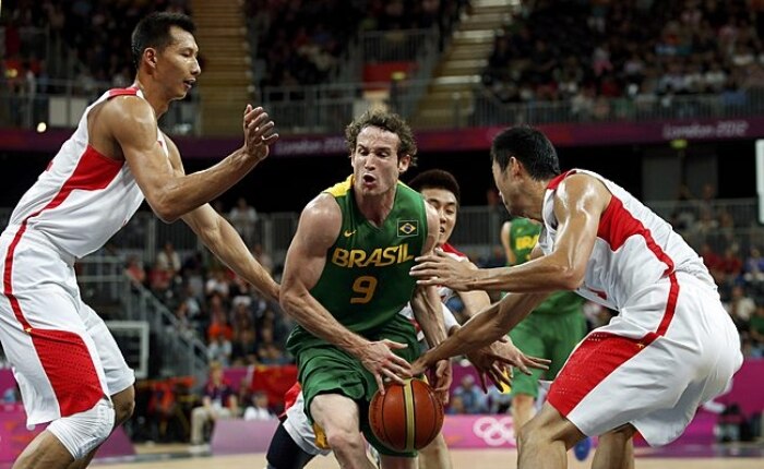 Brasil aproveita adversário fraco e vai à forra no basquete em Londres