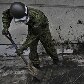 Militar japonês limpa rua dos escombros provocados pelo tsunami e terremoto de 11 de março Militar japonês limpa rua dos escombros provocados pelo tsunami e terremoto de 11 de março