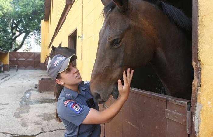 Mulheres mostram força e ganham espaço na PM