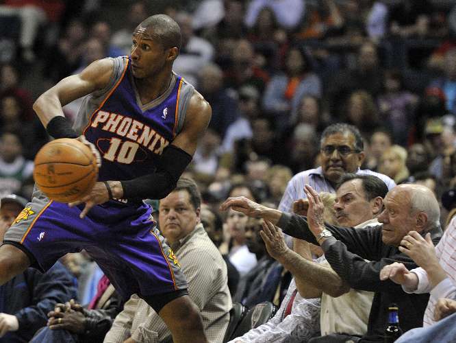 Os bons tempos de Leandrinho no Phoenix Suns são um passado cada vez mais distante Os bons tempos de Leandrinho no Phoenix Suns são um passado cada vez mais distante