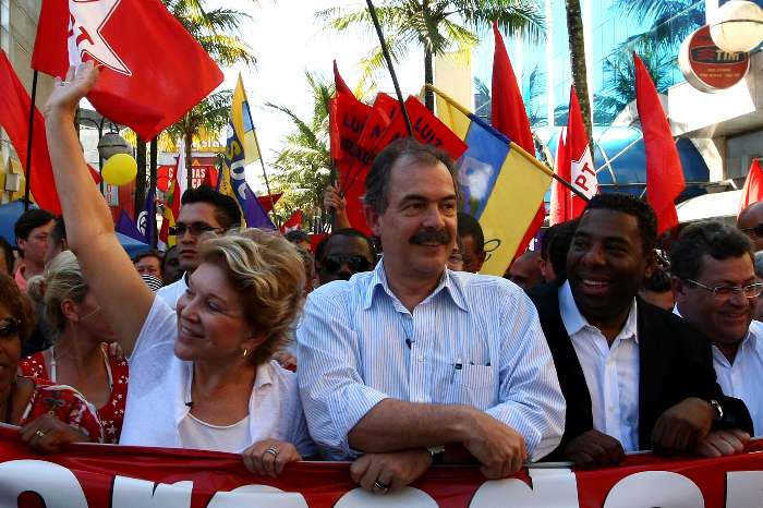 Mercadante inicia campanha em Osasco, com Netinho e Marta, candidatos ao Senado - 06.07.2010