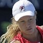 Vera Dushevina encara Maria Kirilenko em jogo em uma das quadras do US Open Vera Dushevina encara Maria Kirilenko em jogo em uma das quadras do US Open