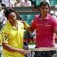 Marcos Daniel e Rafael Nadal se cumprimentam em Roland Garros