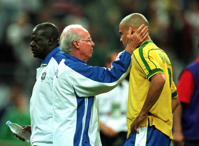 Em 1998, fez uma boa Copa, mas uma convulsão antes da final o prejudicou
